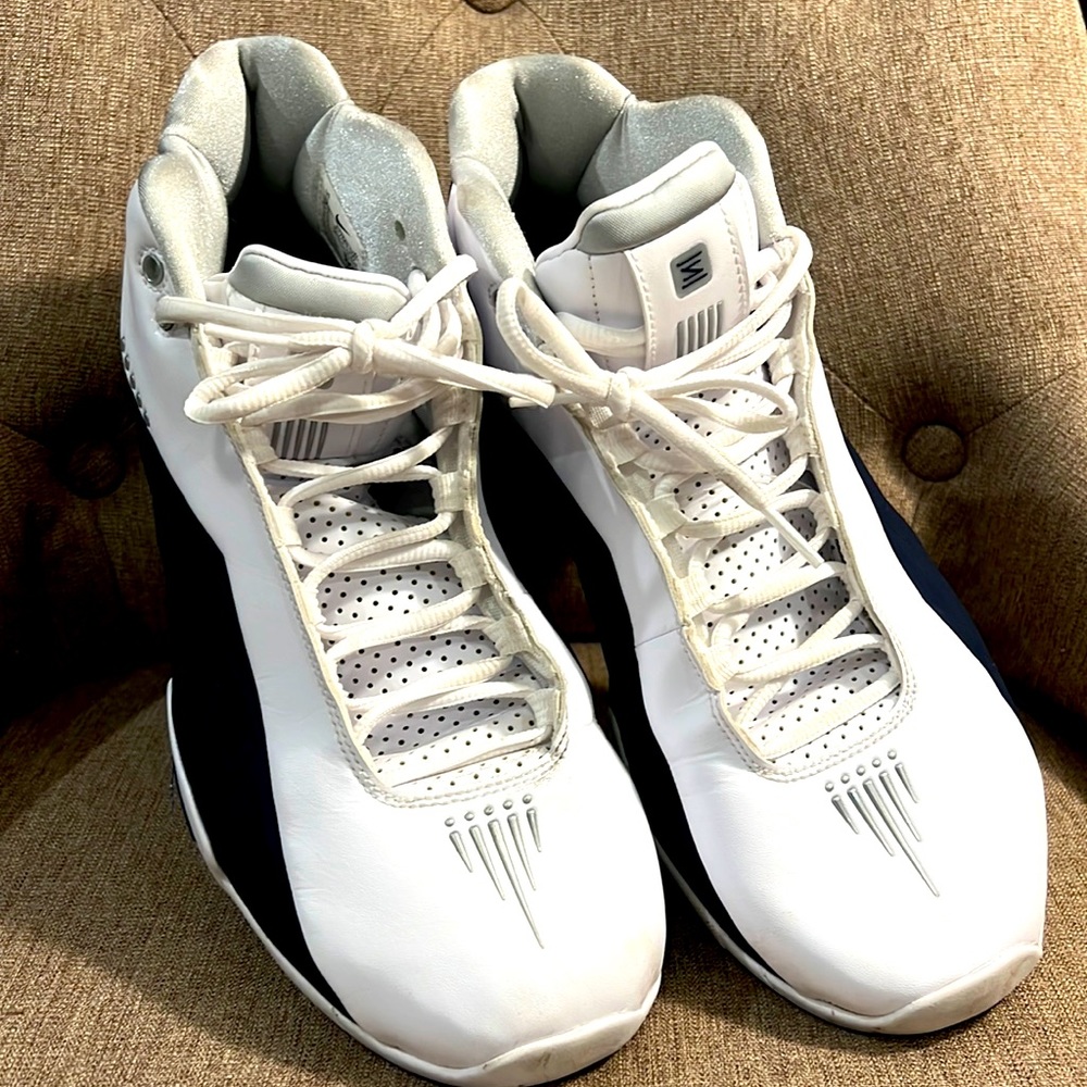 Nike SHOX Blue & White basketball sneakers.  Men’s size 11. Excellent condition